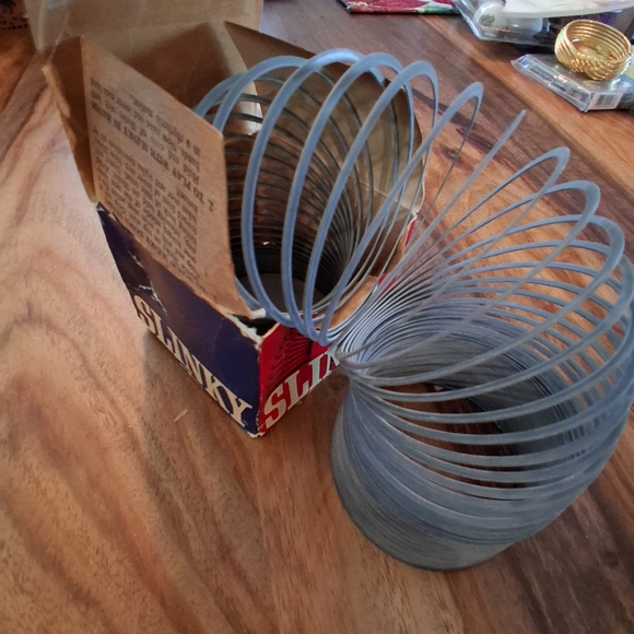 VINTAGE SLINKY Original Walking Spring Toy Metal James Industries - Picture 3 of 9